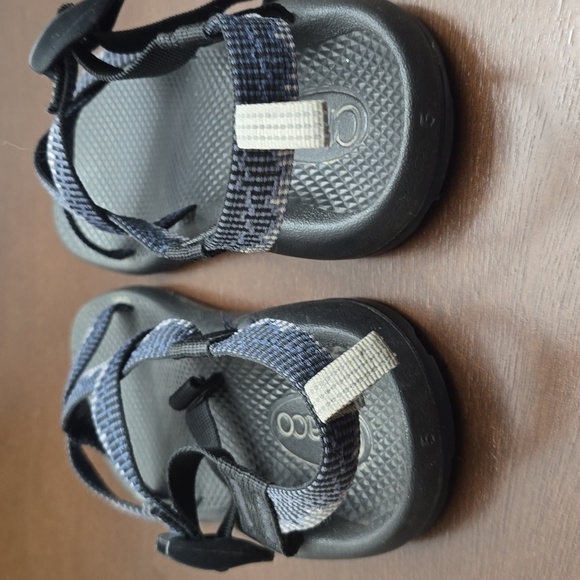 CHACO Navy and Black Strappy Sandals women's Sz 5 - Picture 4 of 7